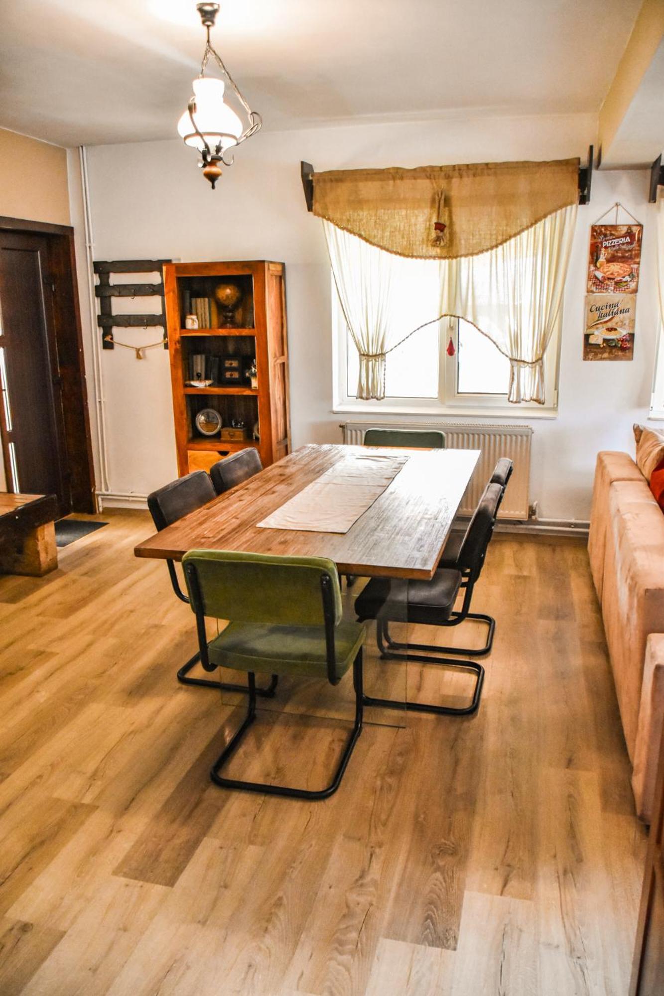 Săcele Casa Georgeaヴィラ エクステリア 写真