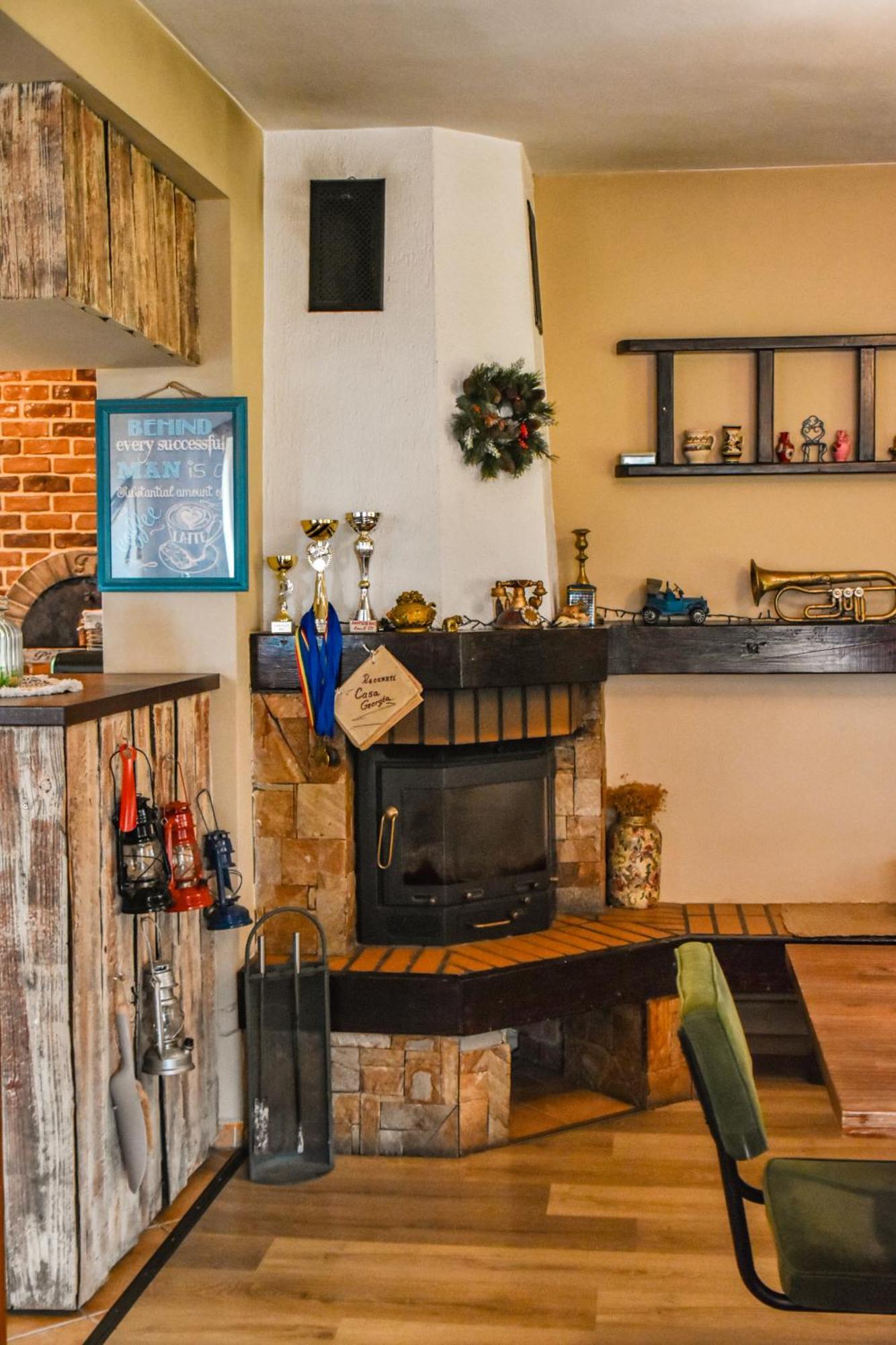 Săcele Casa Georgeaヴィラ エクステリア 写真