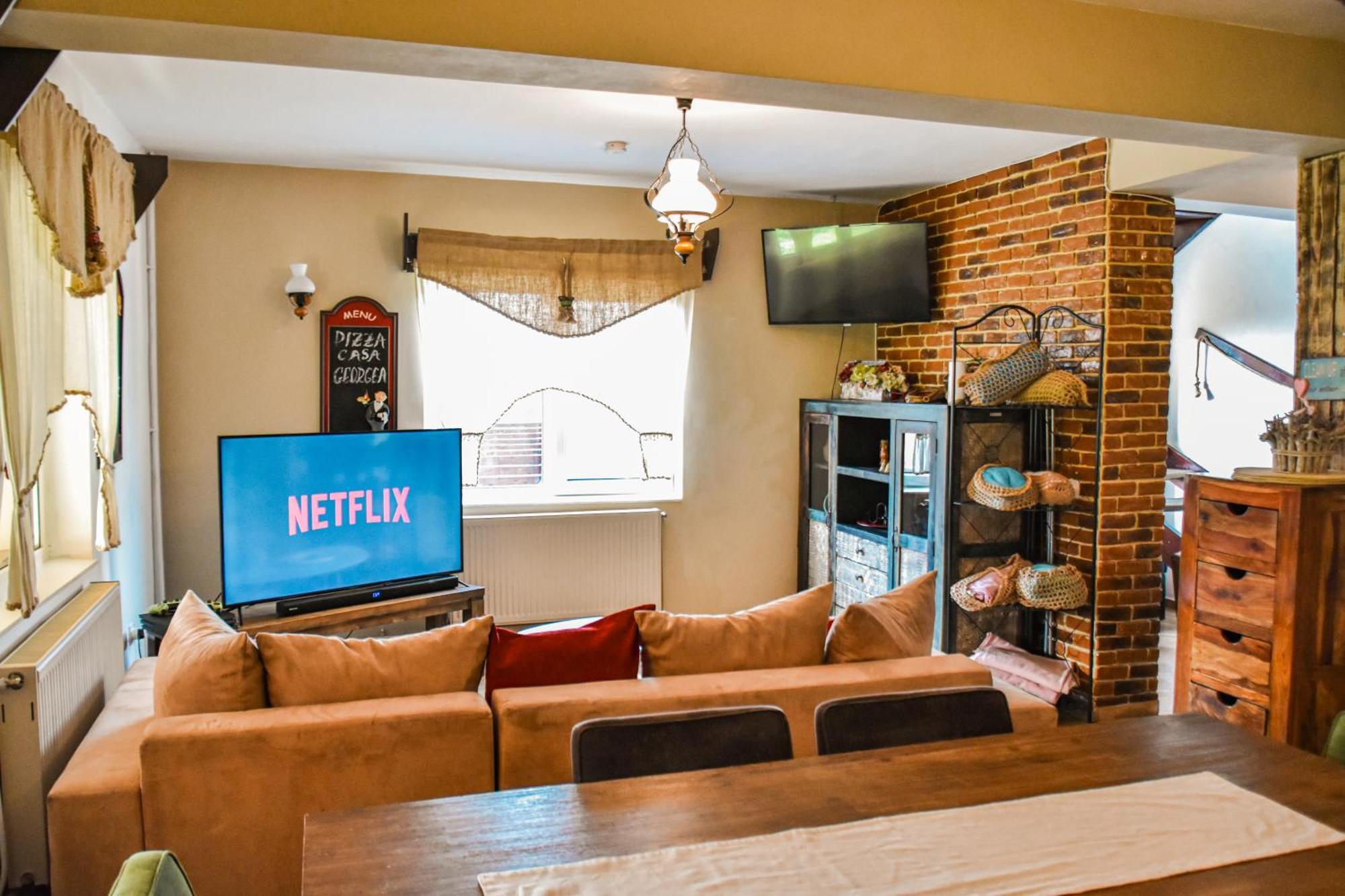 Săcele Casa Georgeaヴィラ エクステリア 写真