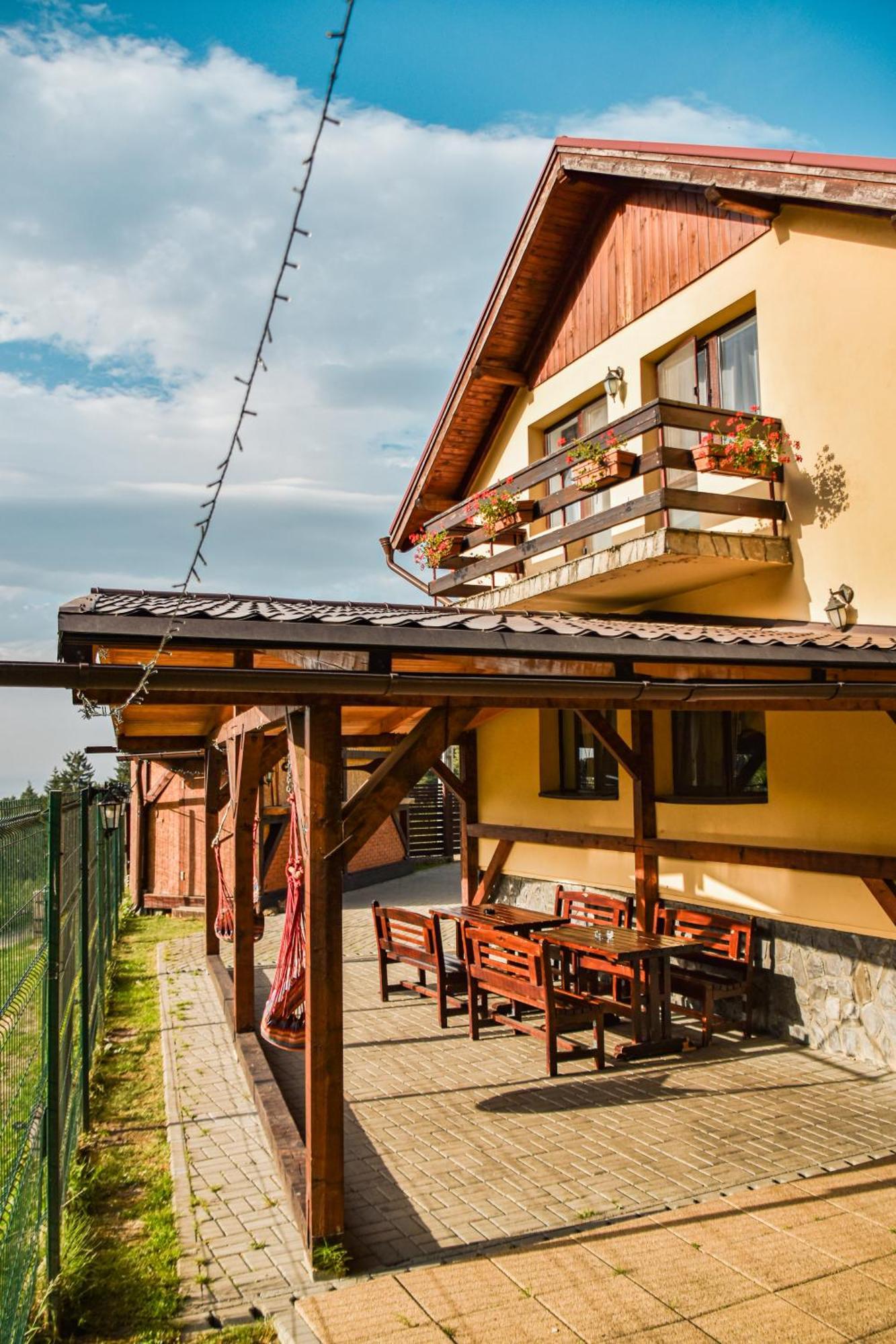Săcele Casa Georgeaヴィラ エクステリア 写真