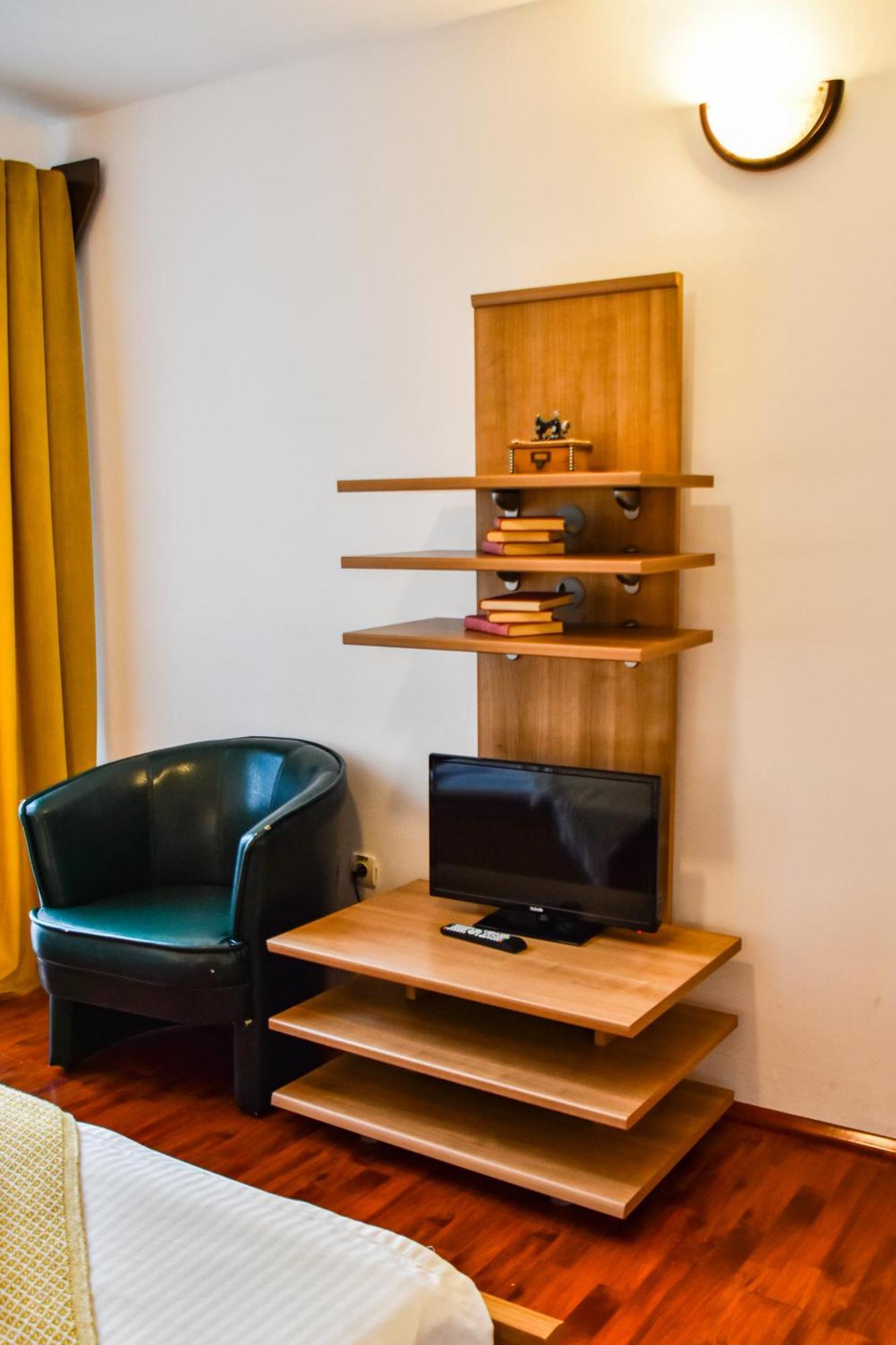 Săcele Casa Georgeaヴィラ エクステリア 写真
