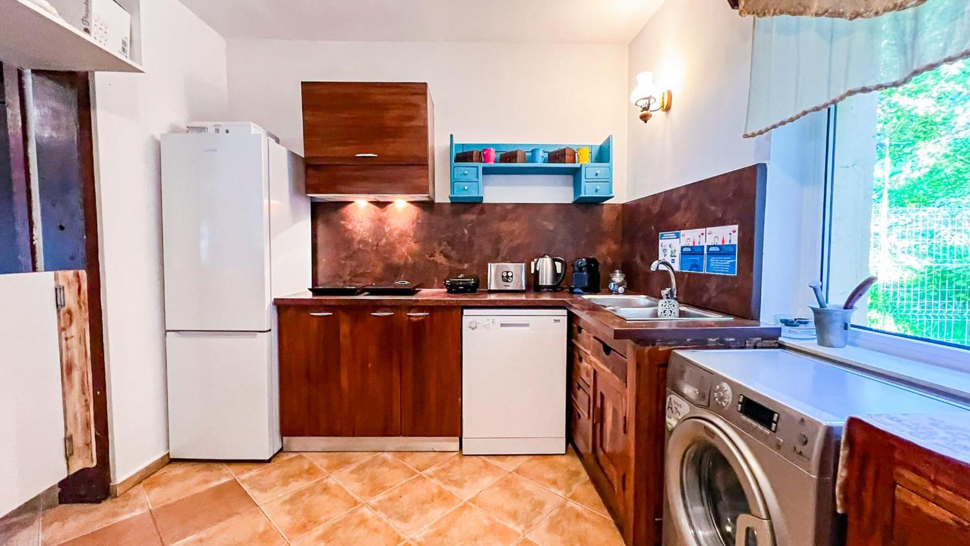 Săcele Casa Georgeaヴィラ エクステリア 写真