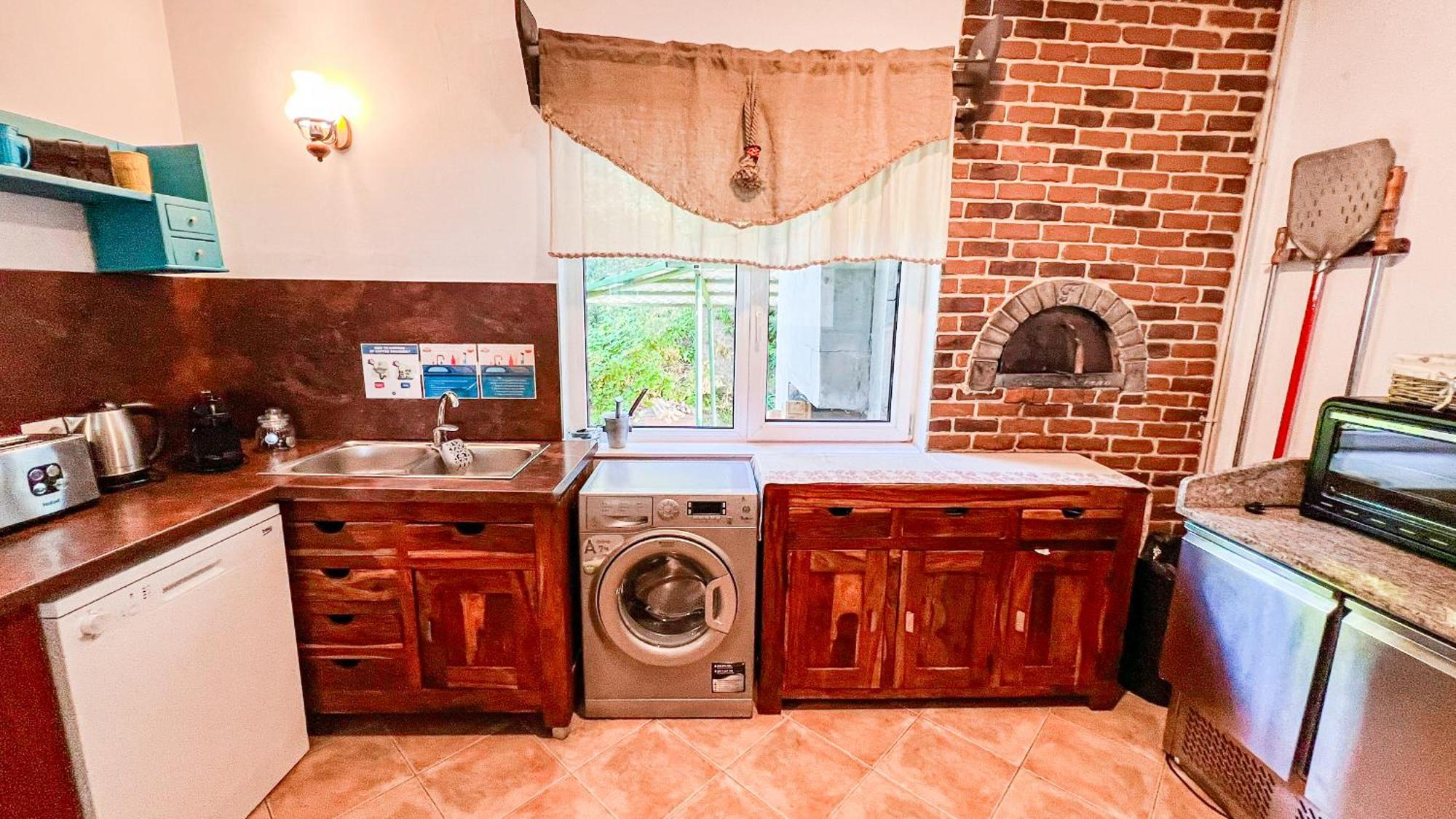 Săcele Casa Georgeaヴィラ エクステリア 写真